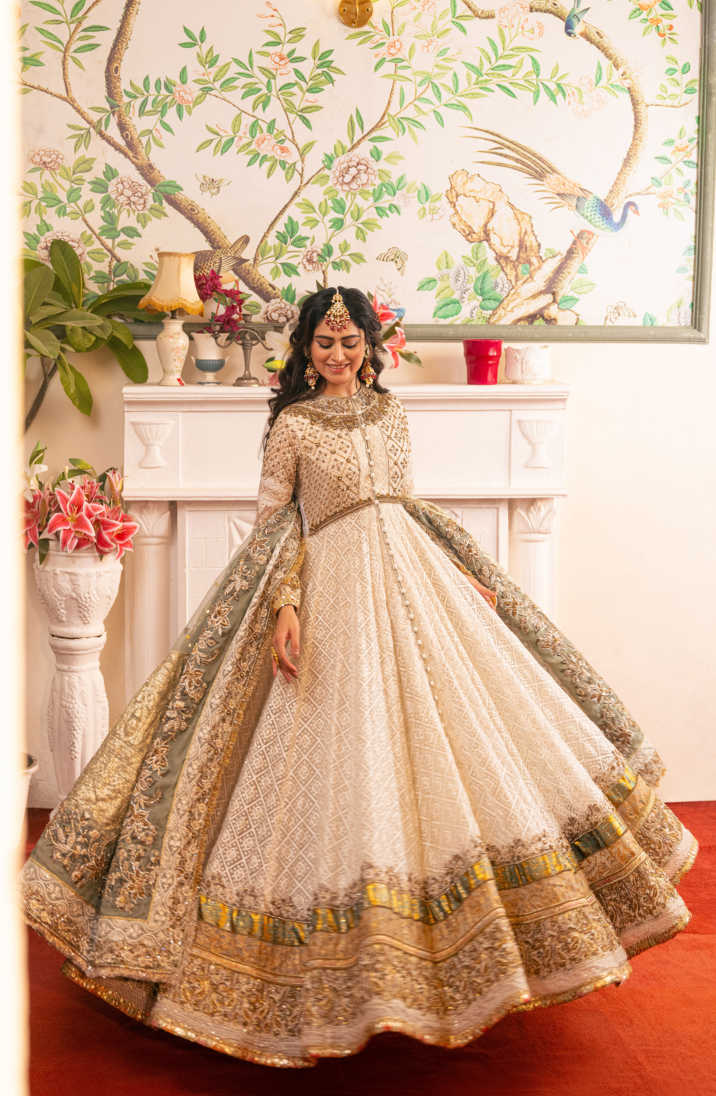 Pearl White Pishwas Paired with Organza Dupatta & Chooridar